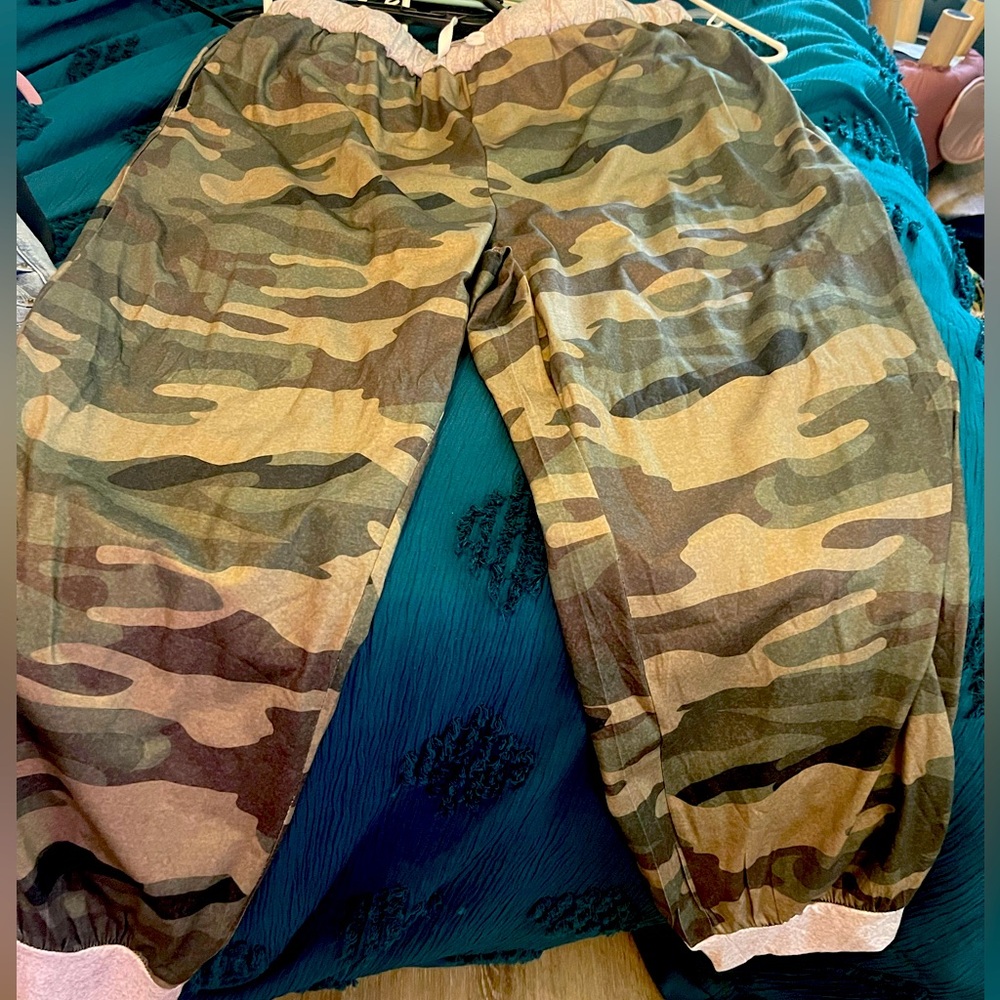 Camo joggers 2x